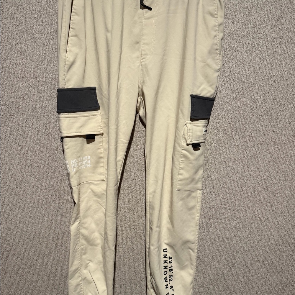 Stylish Men's‎ Tan Cargo Pants with Black Details